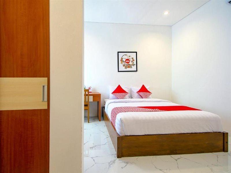 Super Oyo 13I9 88 Exclusive Guesthouse Kejayan Luaran gambar